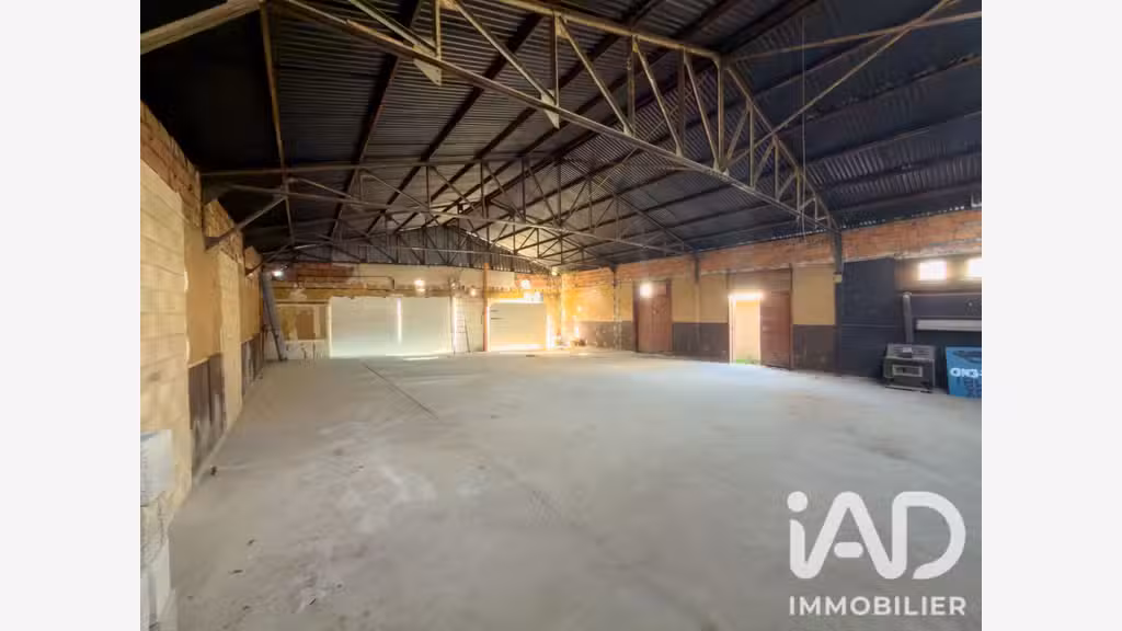 Vente bâtiment 168m² avec terrain à Épernay