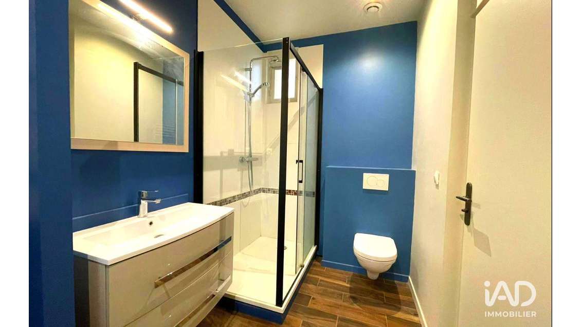 Vente boutique 74m² à Esbly centre-ville