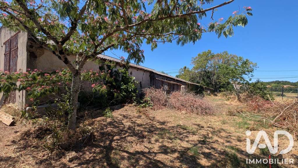 AV ensemble immobilier mixte 135m² à Giroussens 