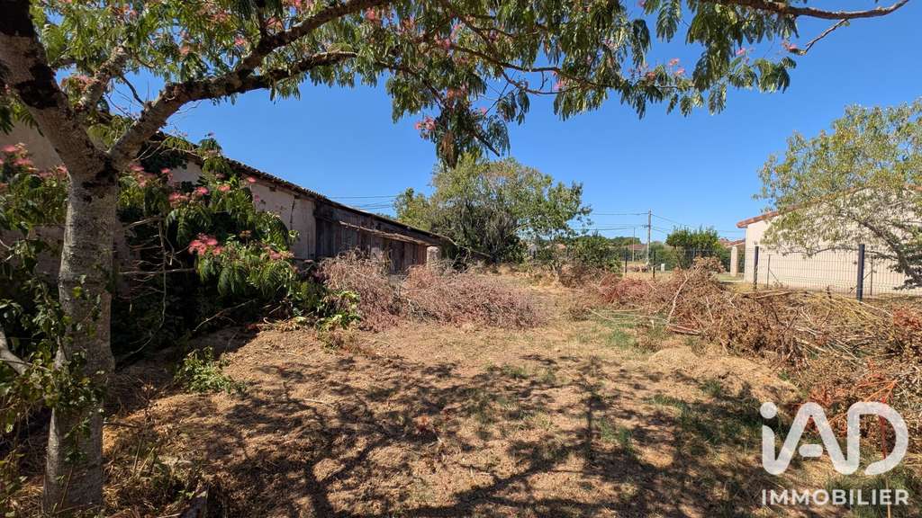 AV ensemble immobilier mixte 135m² à Giroussens 