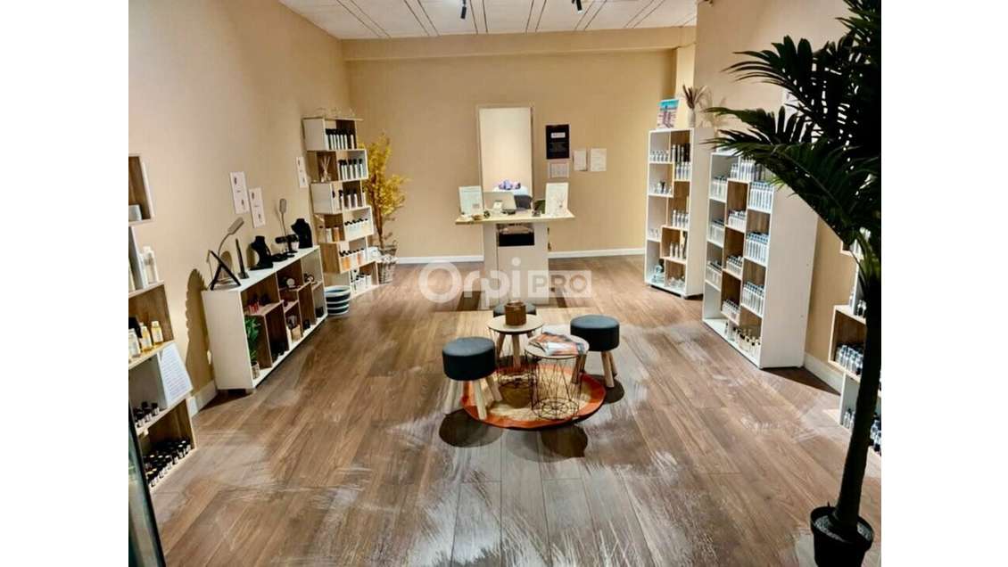 Local neuf 60m² R+1 à vendre à La Seyne-Sur-Mer