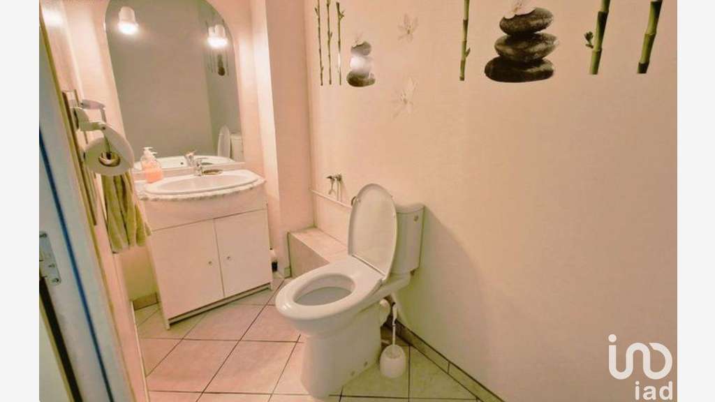 Vente boutique 72m² à La Ville-Aux-Dames