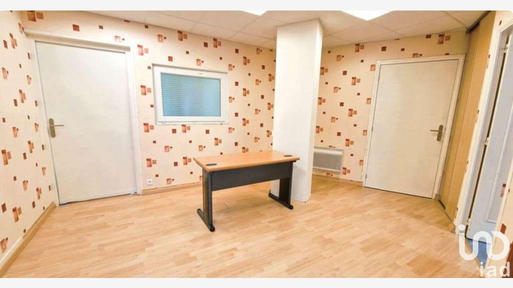 Vente boutique 72m² à La Ville-Aux-Dames