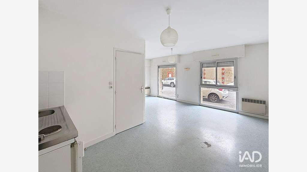 Vente local commercial + studio à Lamballe centre