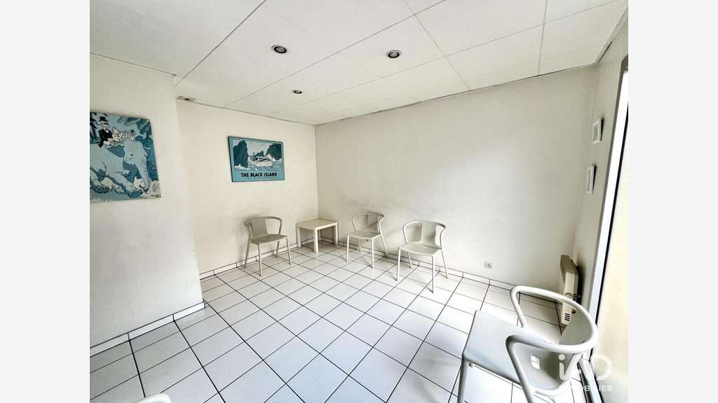 Vente local commercial + studio à Lamballe centre