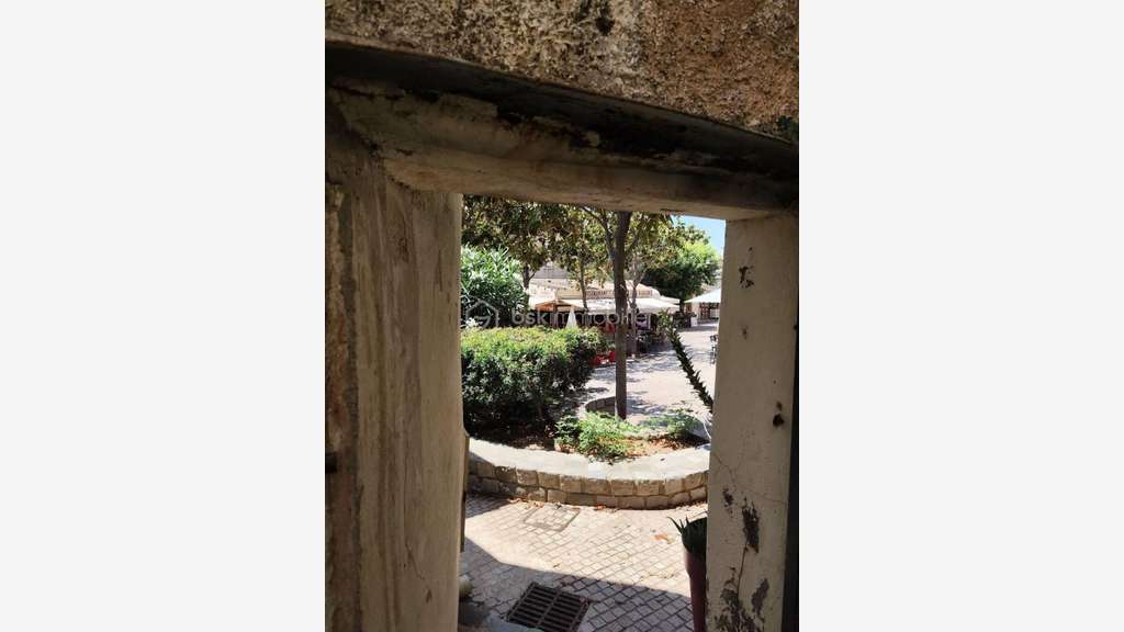 Cession de bail 44m² + 15m² au Castellet