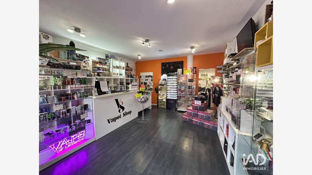 Vente pas de porte loué empl N°1 à Longjumeau