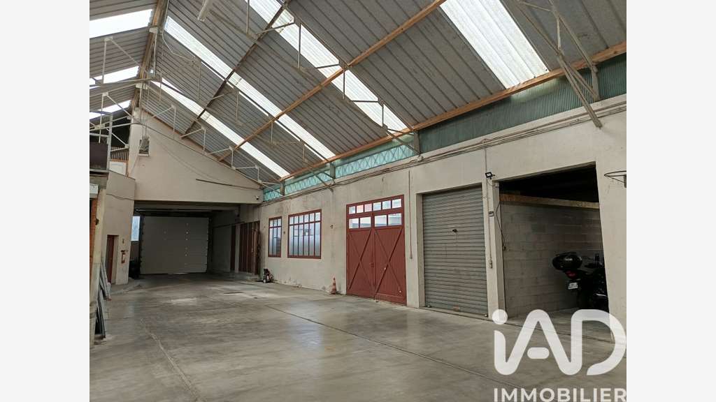 AV immeuble 115m² maison local Loudun empl strat