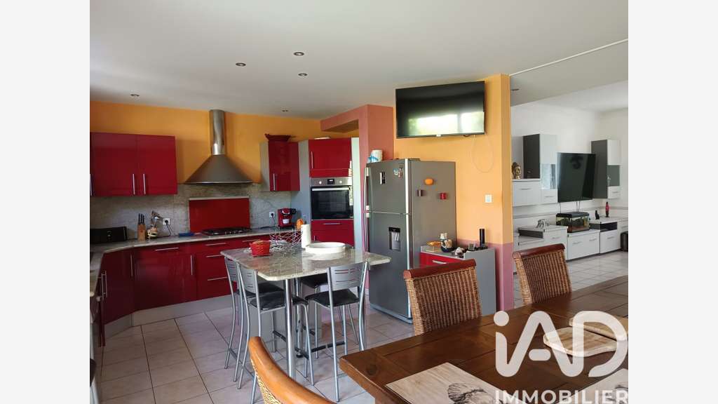 AV immeuble 115m² maison local Loudun empl strat