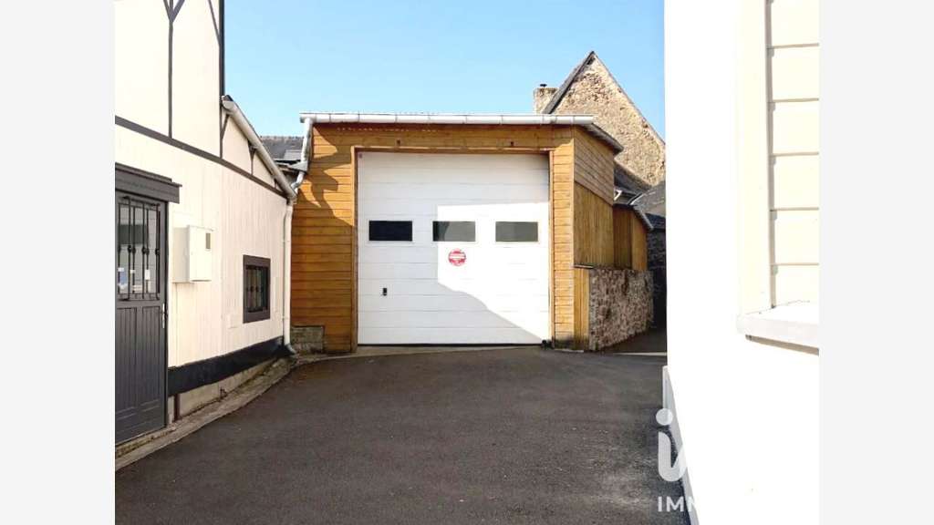 Vente local stockage de 57m² à Chalons-du-Maine