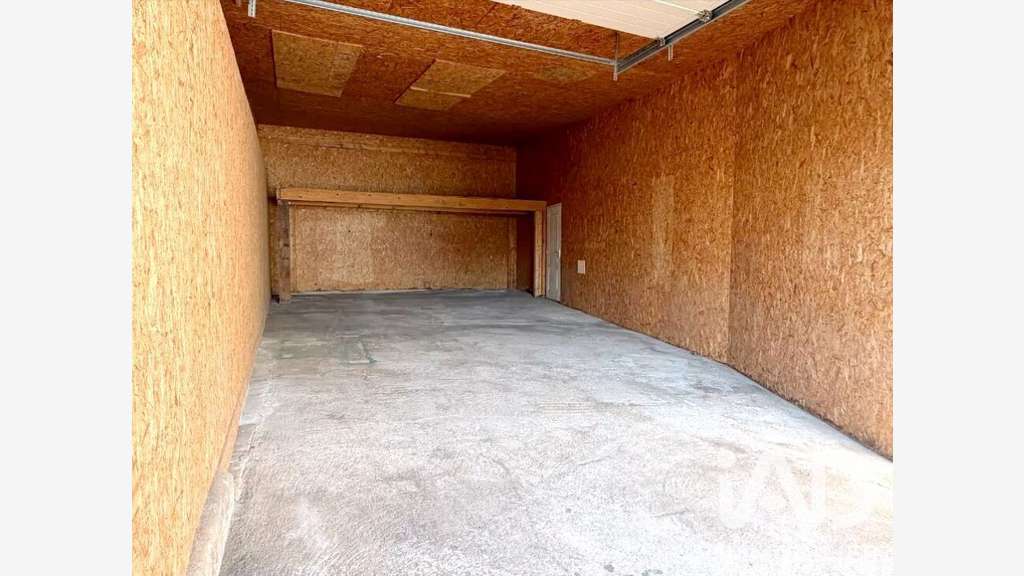 Vente local stockage de 57m² à Chalons-du-Maine
