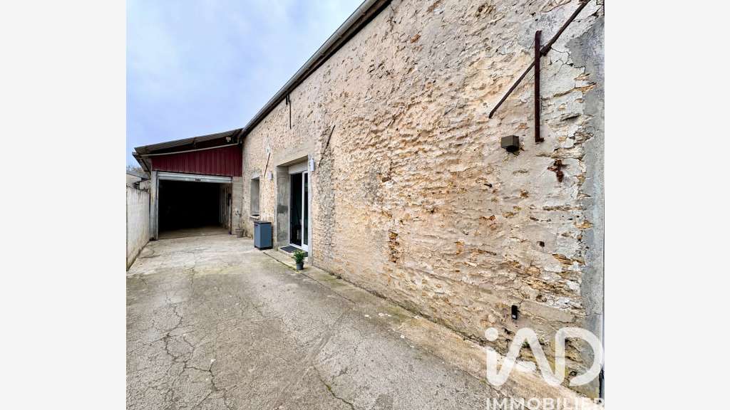 Vente atelier 70m² + appart à Maisoncelles-en-Brie