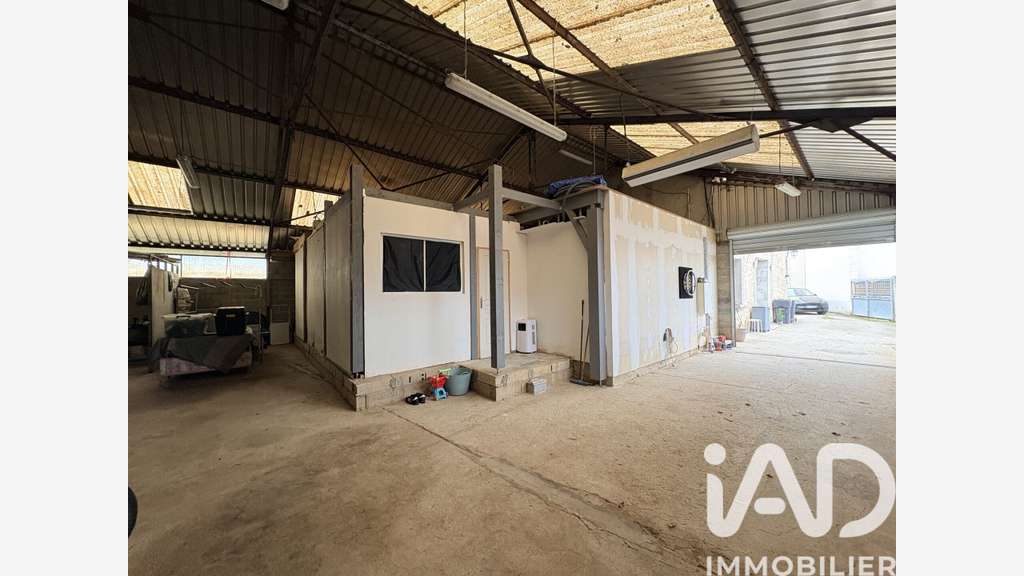 Vente atelier 70m² + appart à Maisoncelles-en-Brie