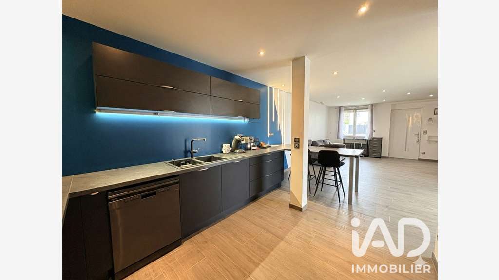 Vente atelier 70m² + appart à Maisoncelles-en-Brie