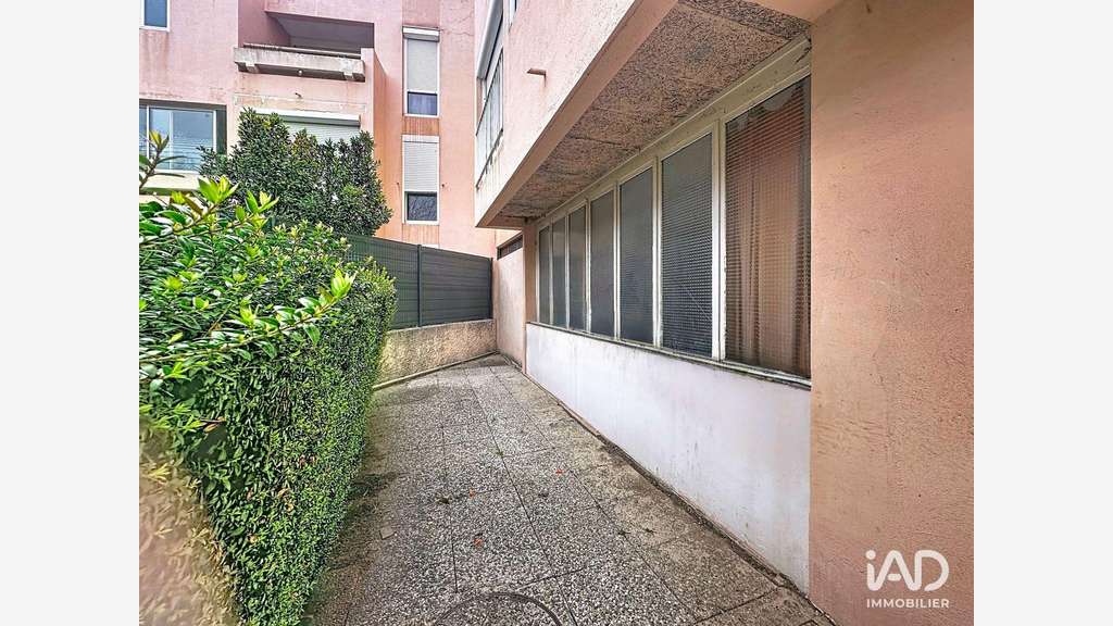 Vente local 62m² à Martigues Av Paradis Saint-Roch