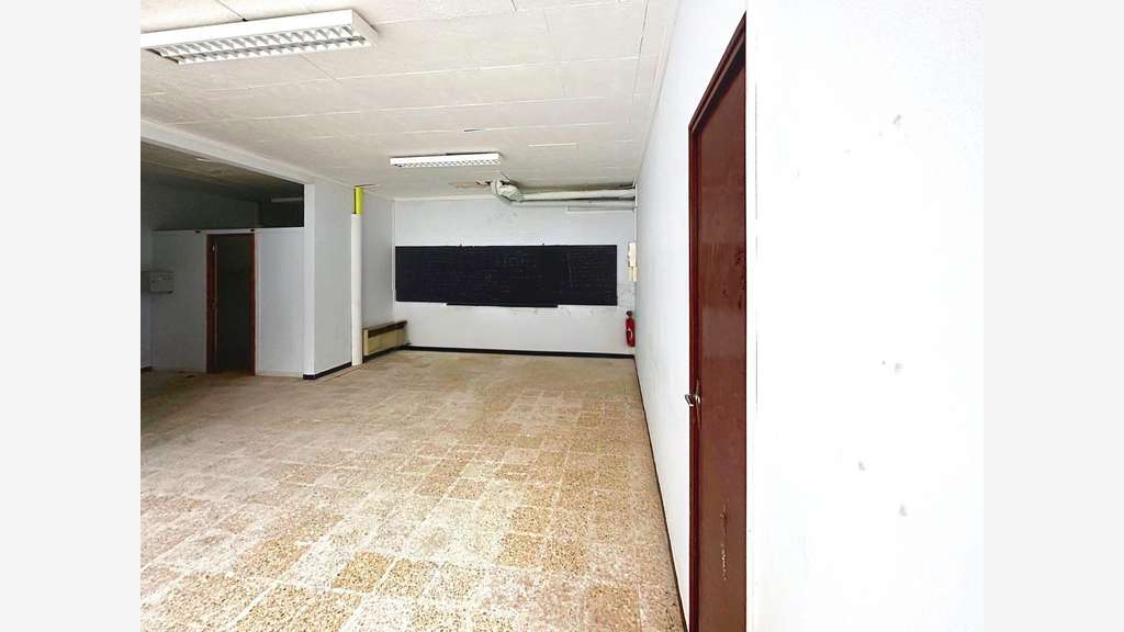 Vente local 62m² à Martigues Av Paradis Saint-Roch