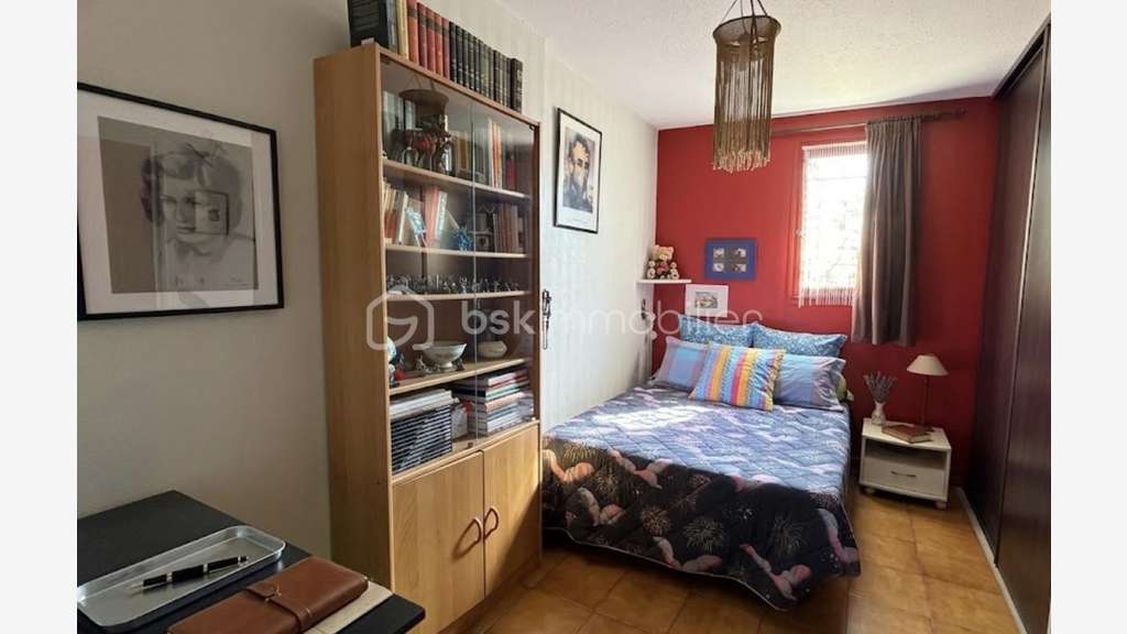 Vente local avec terrain constructible à Pézilla