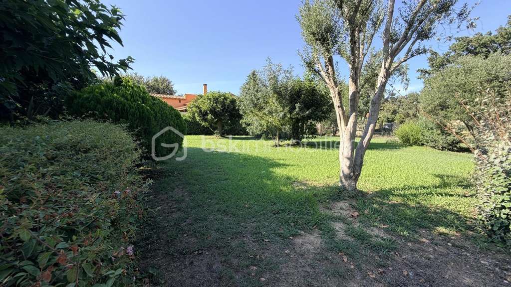 Vente local avec terrain constructible à Pézilla