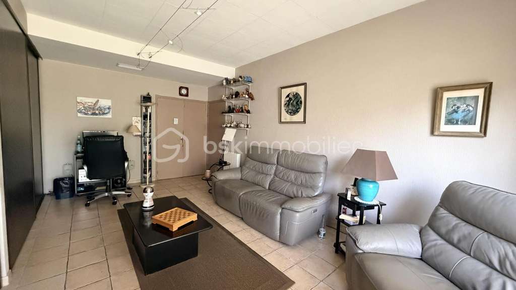 Vente local avec terrain constructible à Pézilla