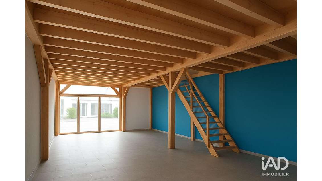 Vente local 90m² zone commerciale de Pirey