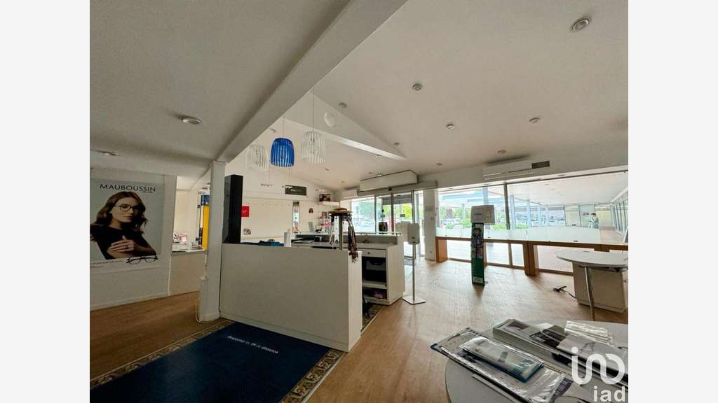 Vente boutique libre 132m² à Poitiers