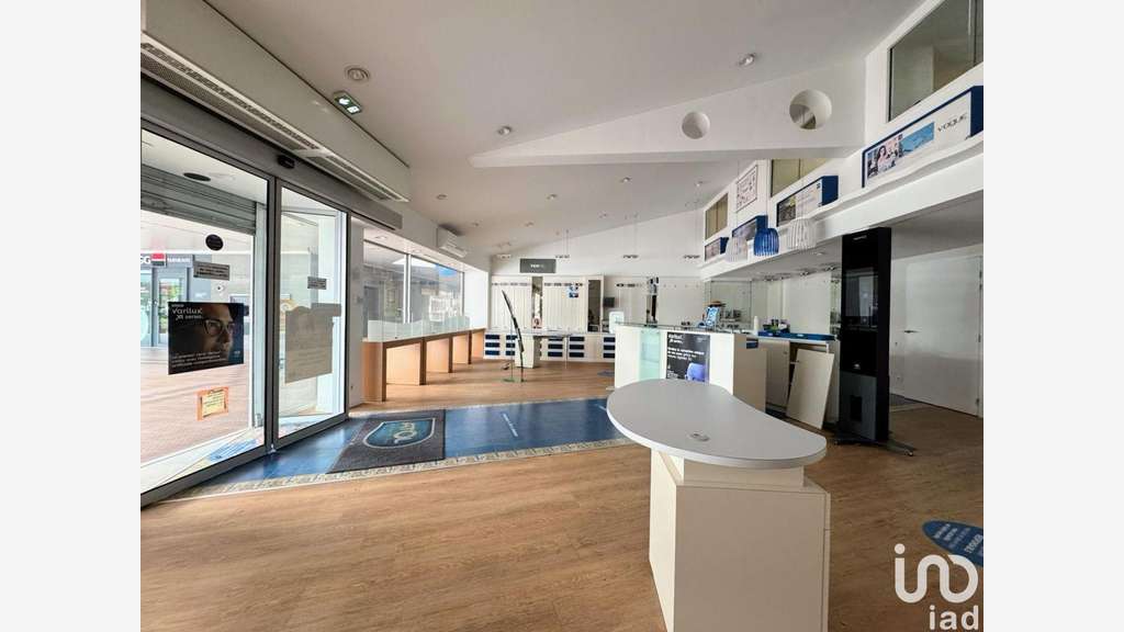 Vente boutique libre 132m² à Poitiers