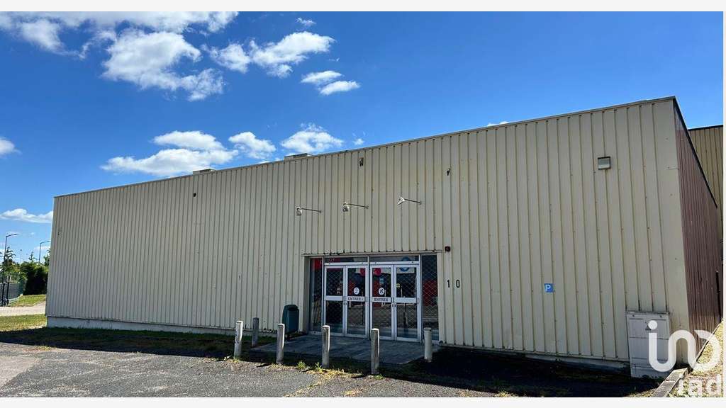 Vente locaux 1000m² à Pont Sainte Marie