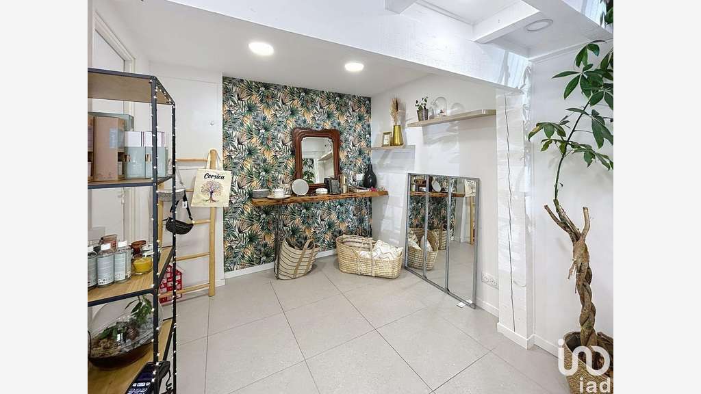Droit au bail boutique 27m² à Porticcio centre