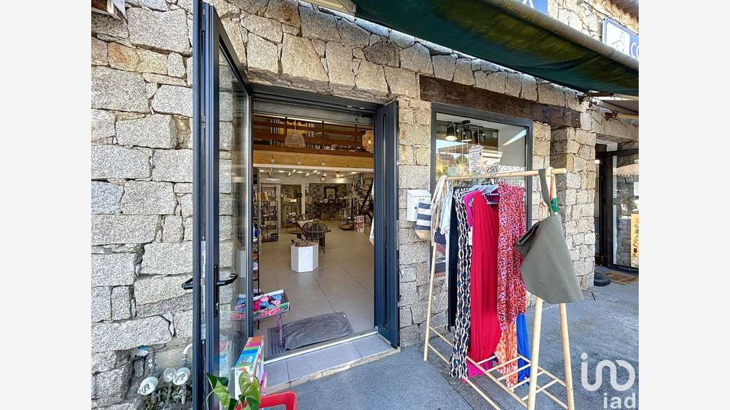 Droit au bail boutique 27m² à Porticcio centre