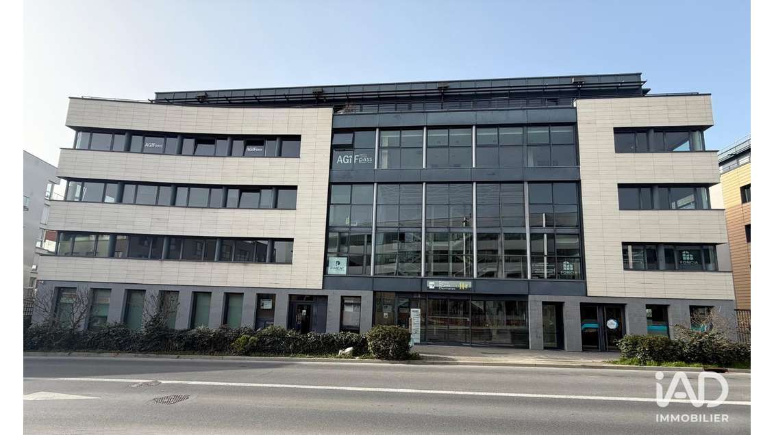 Vente bureaux 222m² à Reims Clairmarais