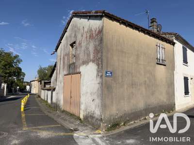 Vente local de stockage 38m² au centre de Rouillac