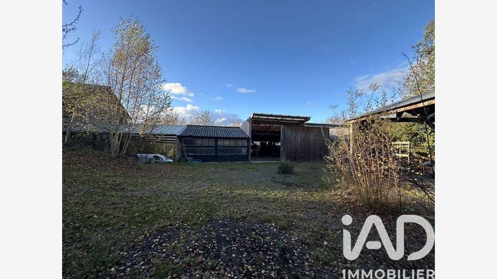 Vente ens artisanal à Saint-Quentin-sur-le-Homme
