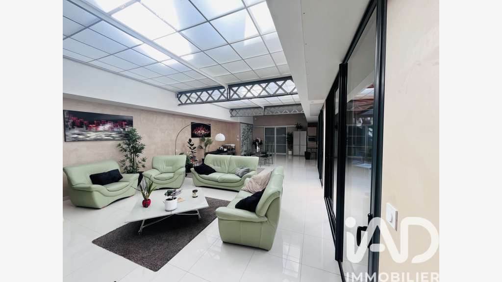 Vente loft atypique 295m² centre de Sainte-Savine