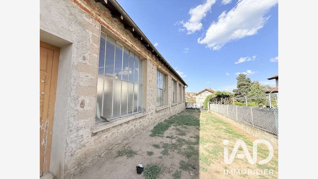 Vente Loft/atelier de 130m² à Sainte-Sigolène