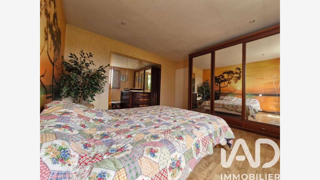 Vente ancienne menuiserie de 145m² à Saubrigues
