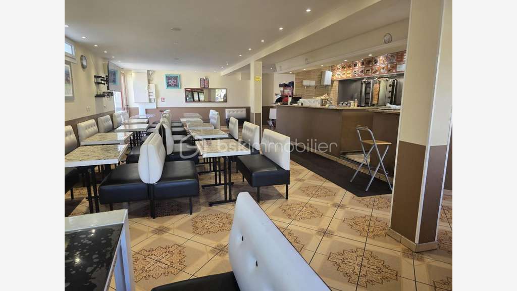Vente commerce de 150m² avec terrasse à Sens