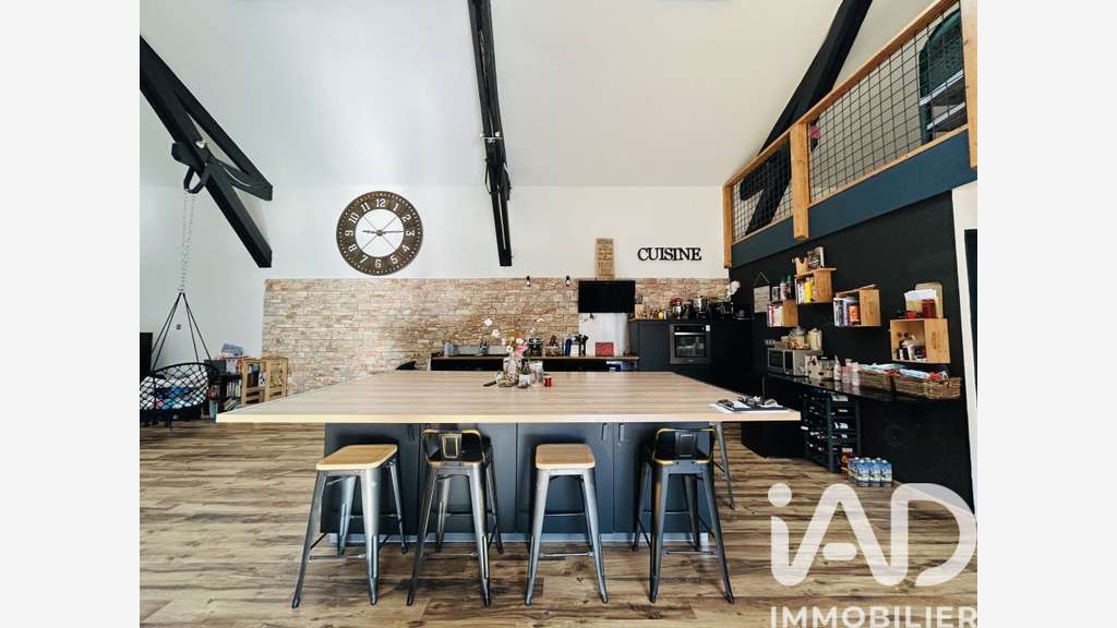 Vente loft style industriel 288m² à Tarbes