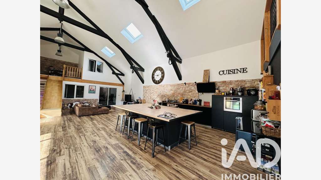 Vente loft style industriel 288m² à Tarbes