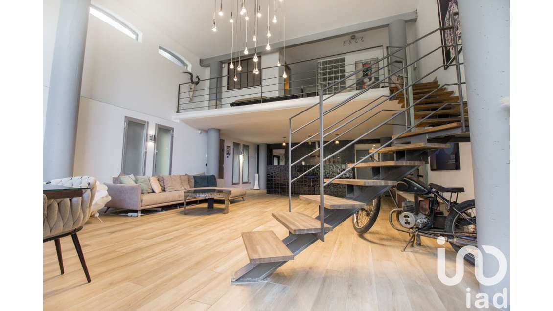 Vente superbe loft 153m² sur les hauteurs à Toulon