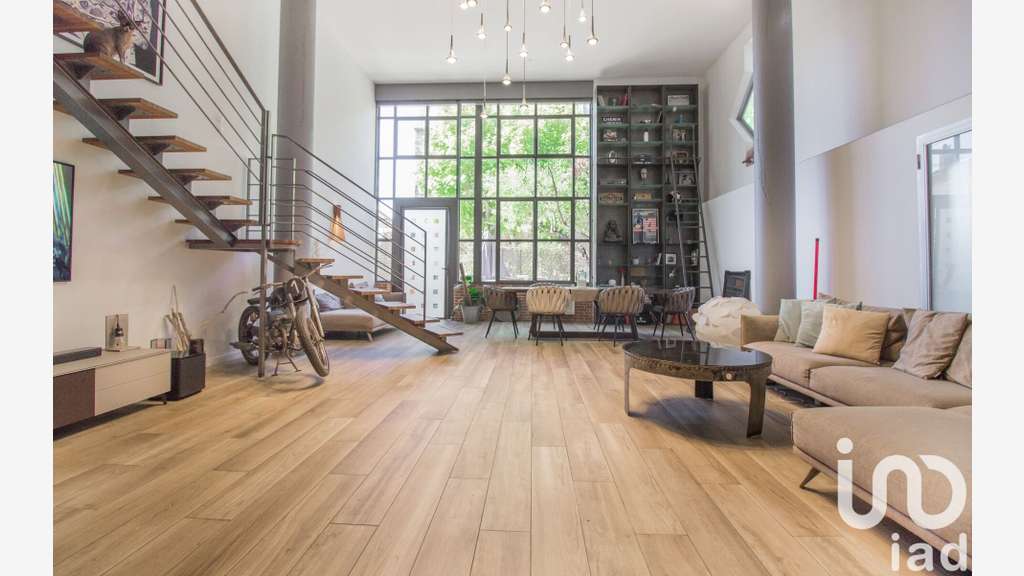 Vente superbe loft 153m² sur les hauteurs à Toulon