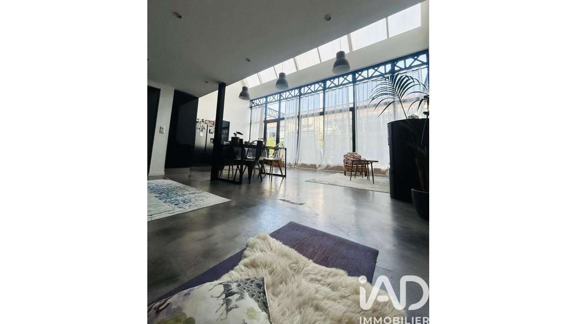 AV magnifique loft 132m² à Tourcoing proche jardin