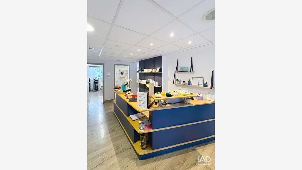 Vente local polyvalent 104m² à Valleiry