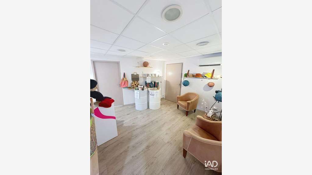 Vente local polyvalent 104m² à Valleiry