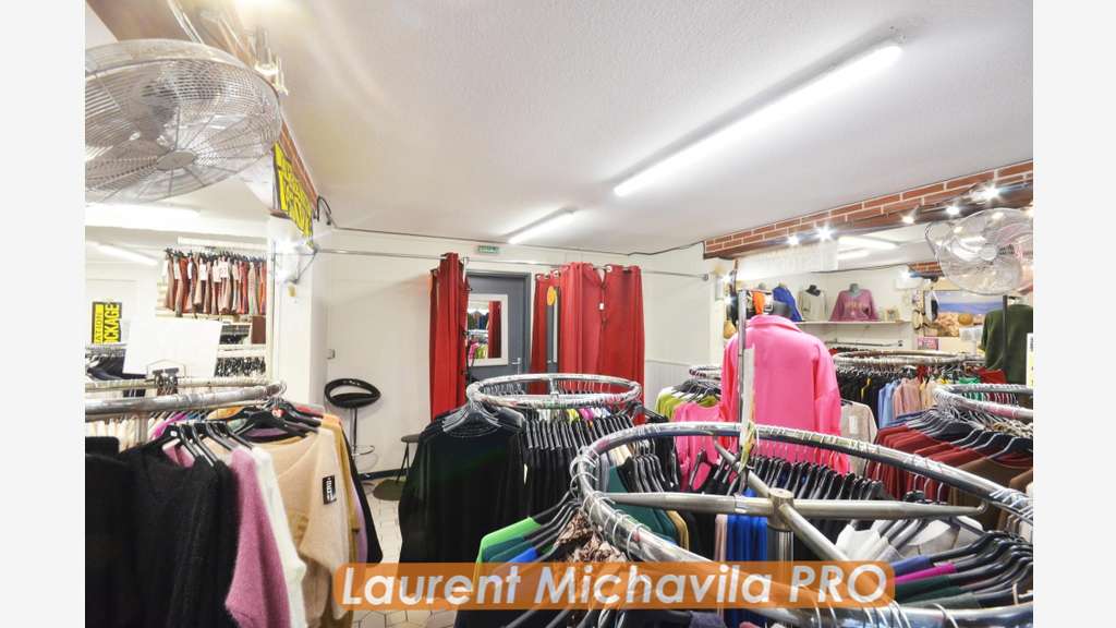 Vente local commercial + studio 113m² Valras-Plage