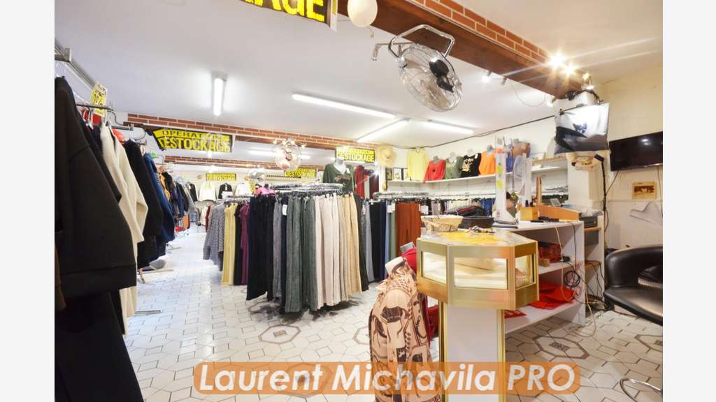 Vente local commercial + studio 113m² Valras-Plage