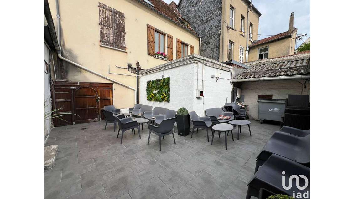 Vente murs local commercial loué à Vernon