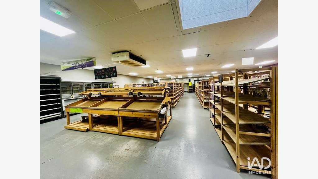 Vente local commercial 450m² + terrain à Vierzon