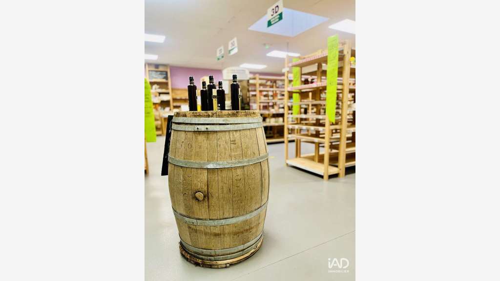 Vente local commercial 450m² + terrain à Vierzon