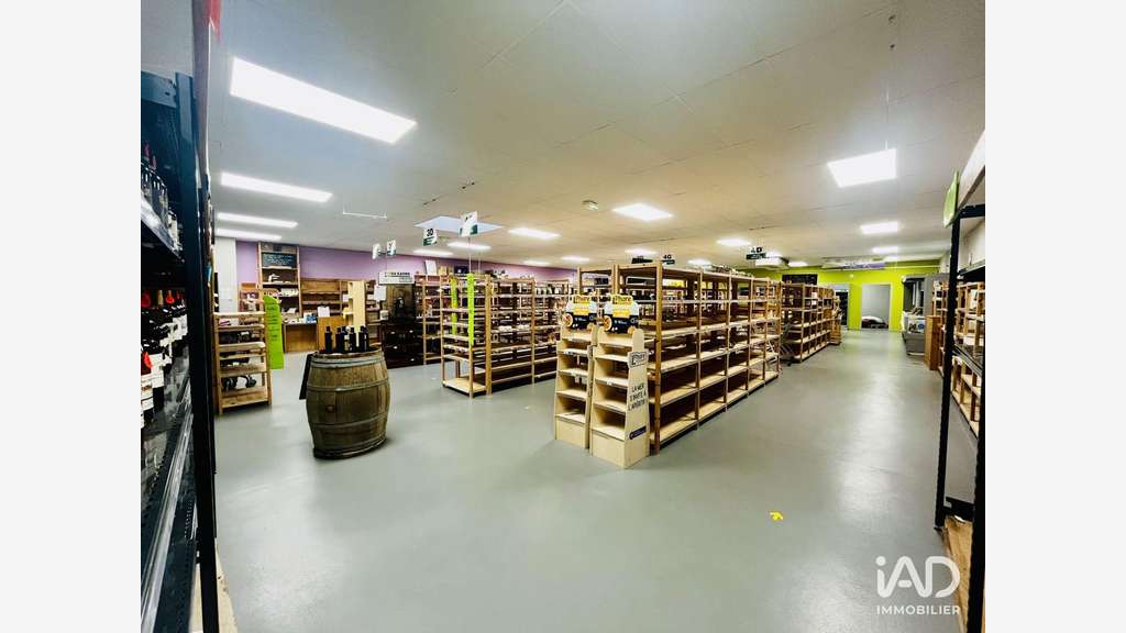 Vente local commercial 450m² + terrain à Vierzon