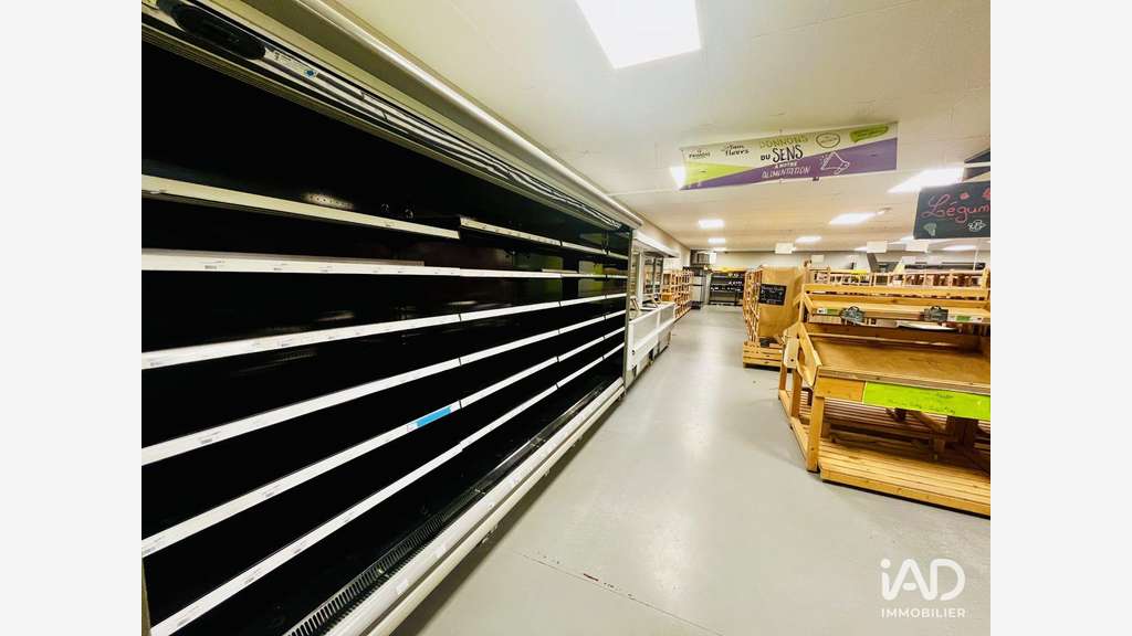 Vente local commercial 450m² + terrain à Vierzon